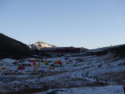 PA130882_640.jpg (38.62 KiB) 閲覧された回数 4106 回 双六小屋