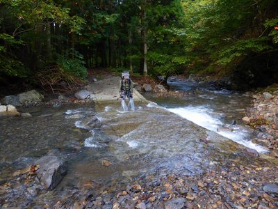 最初の渡渉です－軽い軽い！