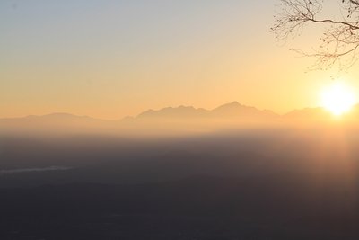 朝陽のなかの甲斐駒-2.jpg (215.68 KiB) 閲覧された回数 3187 回 朝陽のなかの甲斐駒