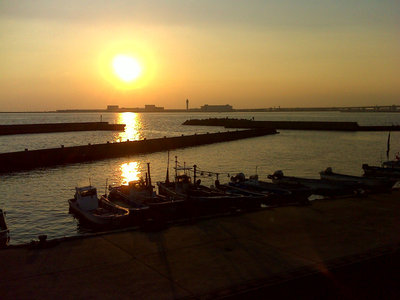 DSC00026.jpg (196.48 KiB) 閲覧された回数 5409 回 夕陽がきれい