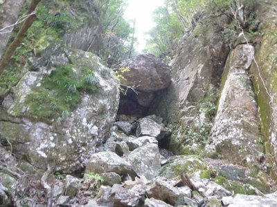 P1050205.jpg (102.81 KiB) 閲覧された回数 3328 回 最後のチョックストーン滝