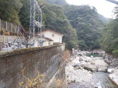 P1050173.jpg (108.8 KiB) 閲覧された回数 3327 回 銚子川第二発電所