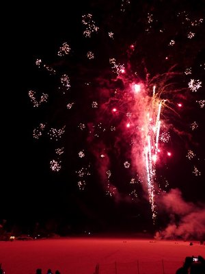 P1030437.jpg (64.01 KiB) 閲覧された回数 6955 回 カウントダウン花火