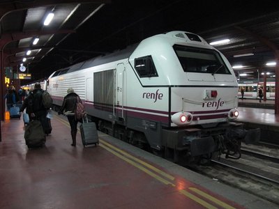 IMG_6123-s.JPG (97.62 KiB) 閲覧された回数 4105 回 お世話になるのは2年目だけど、なかなか疲れるRenfeさん