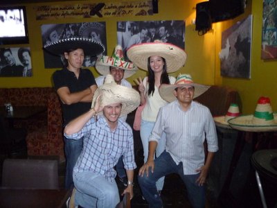 この中の誰かが教えてくれました。誰でしょう？