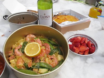 IMG_7079-s.JPG (78.84 KiB) 閲覧された回数 8324 回 自家製サフランを使ったPaella de Nakano スペインワインもすでに空