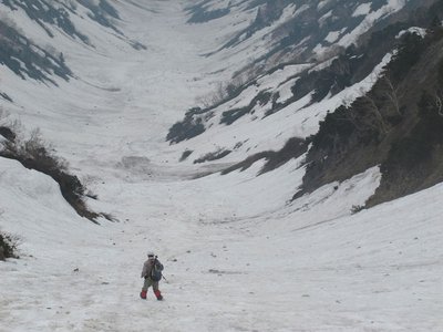 Ｕ字谷を行くＦ氏