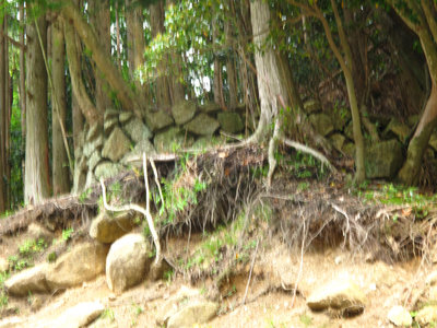 表参道入口の窯跡