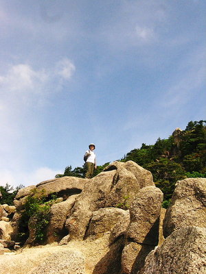 ● ガールと一緒に歩く、いつの間にかおらんようになる。