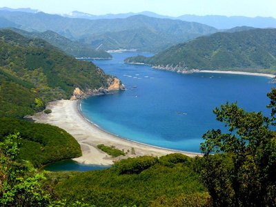 P1050336.JPG (259.76 KiB) 閲覧された回数 3784 回 座佐浜と座佐池が見える