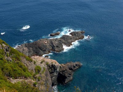 P1050343.JPG (280.44 KiB) 閲覧された回数 3801 回 右手の断崖下の岩礁