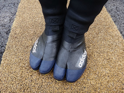 DSC02515.jpg (184.04 KiB) 閲覧された回数 4391 回 adidasの地下足袋(笑)