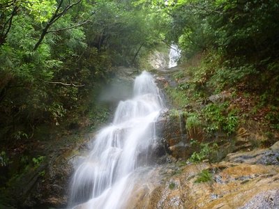 上不動滝手前の滝