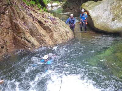 20140706石谷川02.jpg (155.44 KiB) 閲覧された回数 9445 回 もう寒くなかったですね