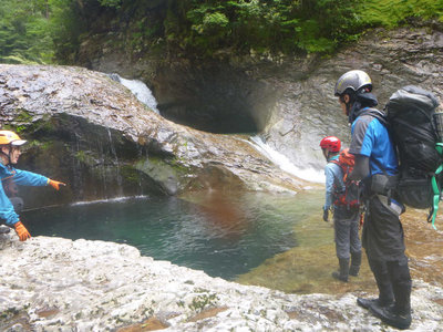 P1070489.jpg (117.66 KiB) 閲覧された回数 11569 回 奥七つ釜