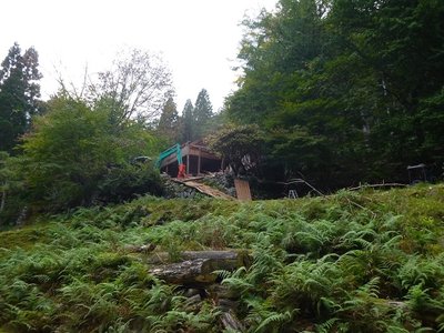 千秋事務所.jpg (206.35 KiB) 閲覧された回数 9733 回 働きモノの重機。動揺してこれ以上写真撮れませんでした。