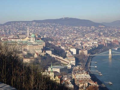 P1080989.jpg (166.25 KiB) 閲覧された回数 6785 回 ゲッレールトの丘から見たブダ王宮