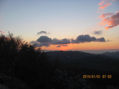 IMG_5488.JPG (318.9 KiB) 閲覧された回数 8910 回 霊山山頂より