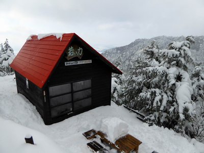 五合目小屋まで下りてくると街中は晴れていることがわかった