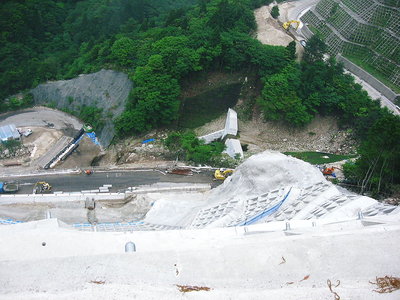 ● 御在所スカイラインは１１月まで掛かるとか。片付けの段階だよ