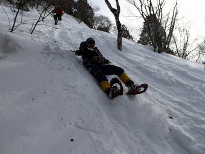 尻セードで下るものあり