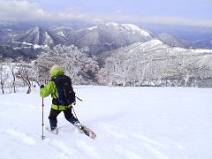 「くらます」や「東山」を展望歩きの尾根