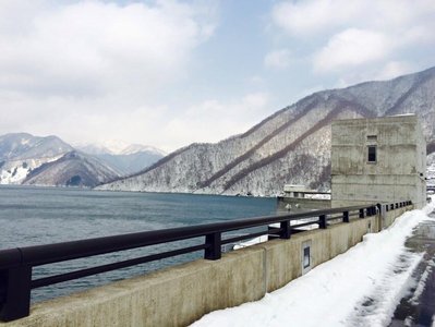 徳山ダム2.jpg (58.09 KiB) 閲覧された回数 8081 回 徳山ダムにて