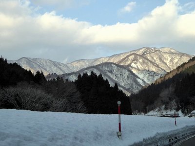 P1010188.JPG (144.87 KiB) 閲覧された回数 8081 回 横山岳の西尾根(菅並から)