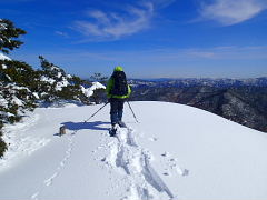 もうすぐ八ヶ峰の山頂！