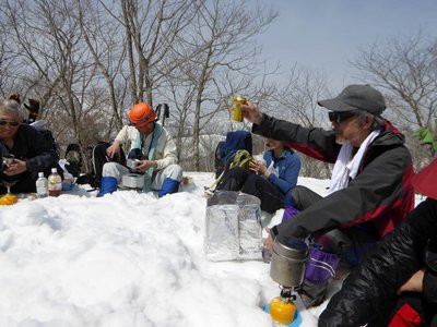 P1010620.JPG (226.1 KiB) 閲覧された回数 11997 回 余裕の乾杯で、鍋返しはなかった