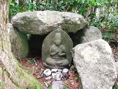● 大日様、この石仏見て・・アアあそこやなって判るやろナア