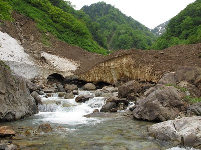 タロタキ谷出合直前の残雪