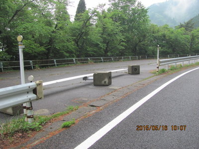 １．６キロポスト低い側入り口