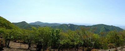 大峠からの眺望－カクレグラからタイジョウの尾根、その向こうに綿向山