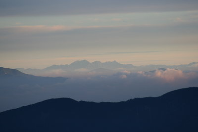 20080915_1033.JPG (607.09 KiB) 閲覧された回数 10064 回 北アルプス イザルヶ岳山頂から