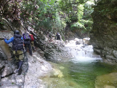 P1100224.jpg (132.22 KiB) 閲覧された回数 9006 回 エメラルドグリーンの淵