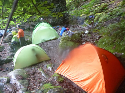 P1100996.jpg (110.97 KiB) 閲覧された回数 12924 回 テン場(2日目朝)