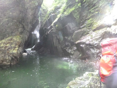 P1100942.jpg (80.16 KiB) 閲覧された回数 12924 回 仙人滝のゴルジュ