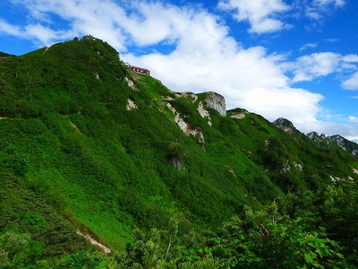 DSC06511.jpg (134.29 KiB) 閲覧された回数 7009 回 連なる岩石群