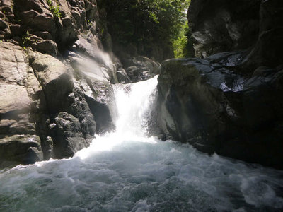 P1110241.jpg (81.29 KiB) 閲覧された回数 4806 回 難物の3m滝