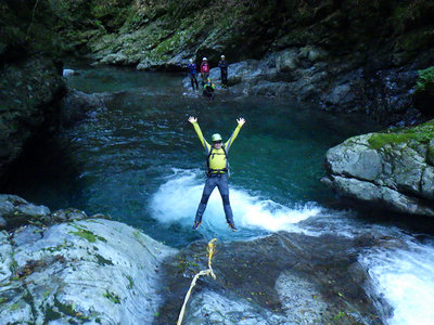 ナイス！背面大文字ダイブ