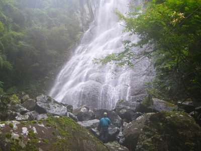 P1110638.jpg (84.6 KiB) 閲覧された回数 7703 回 屏風滝