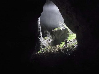 宇山洞の入り口