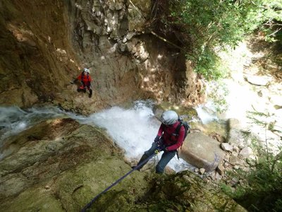 P1010037.jpg (104.8 KiB) 閲覧された回数 7943 回 よしさんの懸垂。さまになってます。