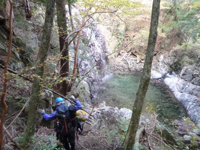 P1010925.jpg (137.22 KiB) 閲覧された回数 5812 回 30m滝