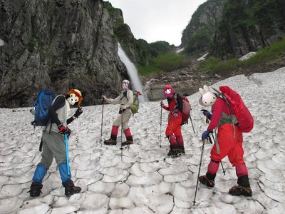 otaki-s.jpg (162 KiB) 閲覧された回数 10131 回 大滝バックに ハイチ~ズ