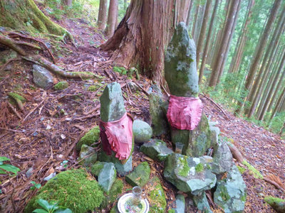 P1020199.jpg (101.19 KiB) 閲覧された回数 6777 回 山の神様