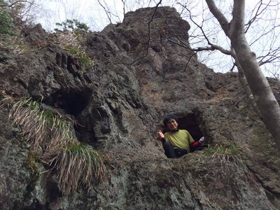 12325389_694246924010472_1238324479_n.jpg (139.23 KiB) 閲覧された回数 9731 回 高昌鉱山跡の坑口から顔出しています