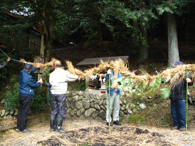 山の神のしめ縄