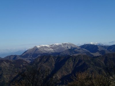 霊仙山と伊吹山